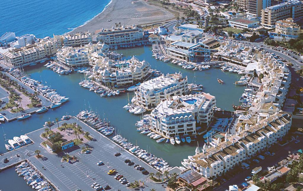 Popeye Suite Puerto Marina Espectacular Apartamento Dentro De La Isla De Puerto Marina Con Piscina En Cubierta Y A 1 Minuto De La Playa Benalmádena Exterior photo